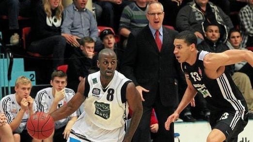 Isaiah Thomas agita el mercado europeo con un mensaje que huele a despedida con gloria