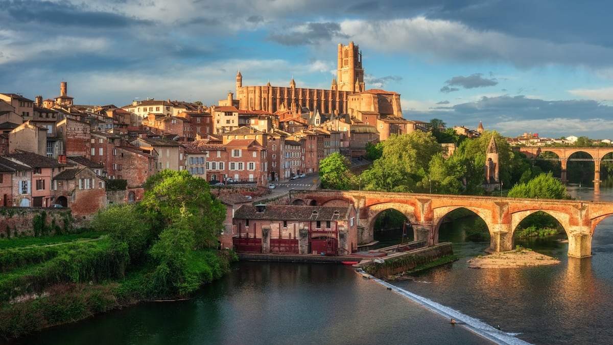 Albi: la ciudad de ladrillo rojizo que reúne la mayor obra de Toulouse-Lautrec en el mundo