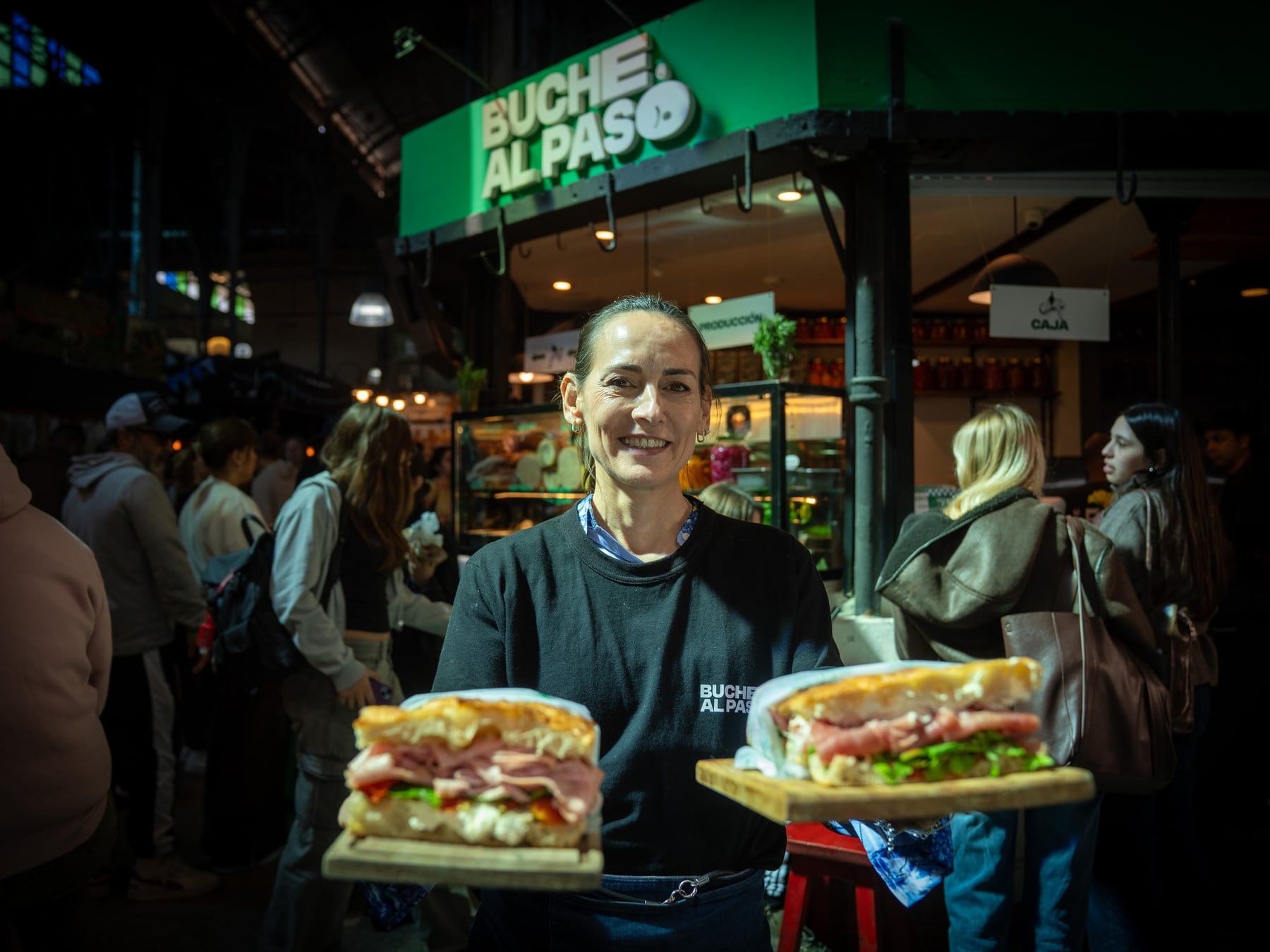 El puesto 45 que se ganó la fila del mediodía en San Telmo