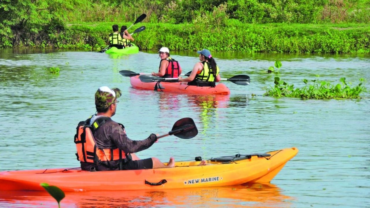 Remar la Setúbal: tres formas de meterse en la laguna que abraza a Santa Fe