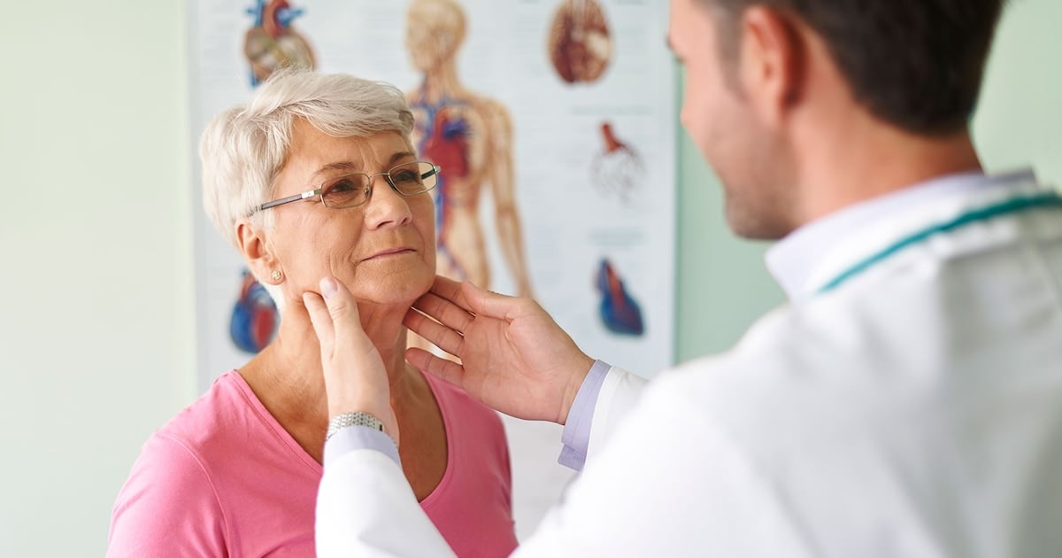 Cuando un bulto en el cuello no es solo un resfriado: las señales que un médico no deja pasar