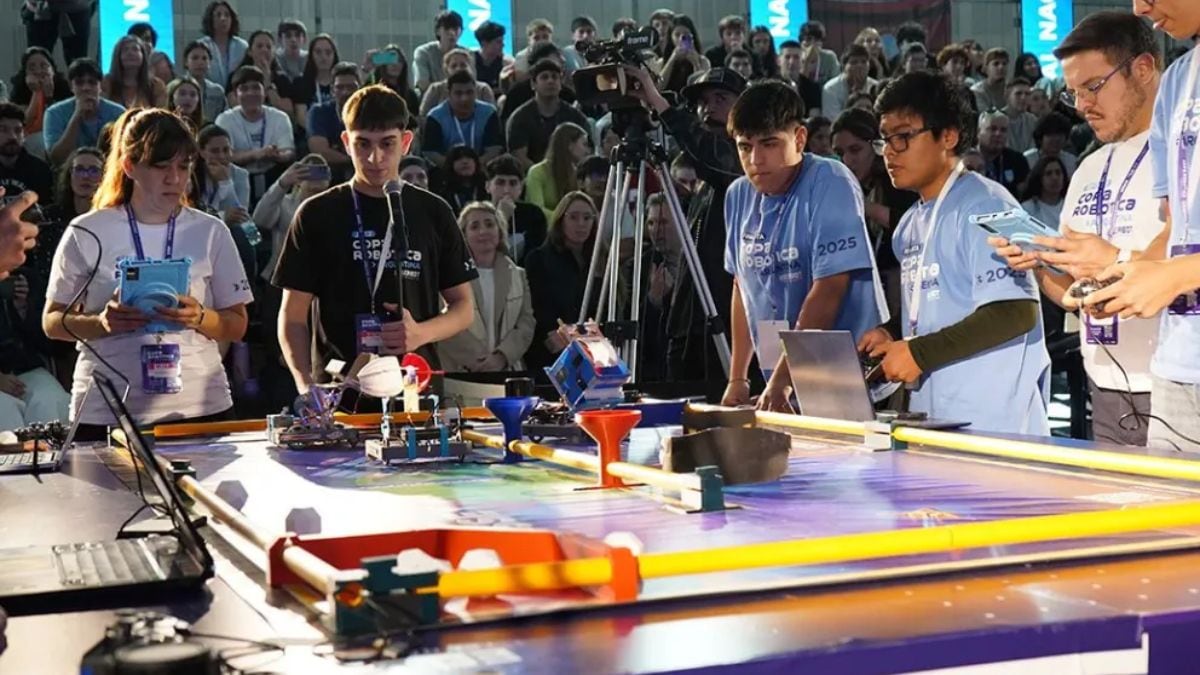 La final de la Copa Robótica Educabot llega a Neuquén con 48 equipos y la mira puesta en el mundo