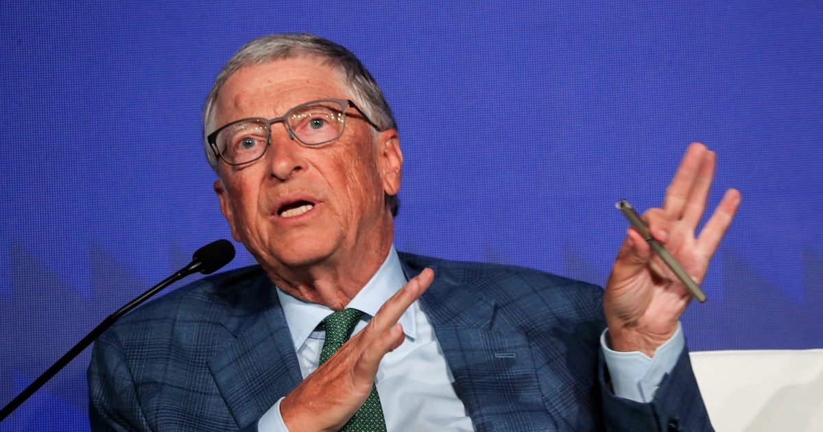 Gates puso a la inteligencia artificial en el centro del consultorio y del campo