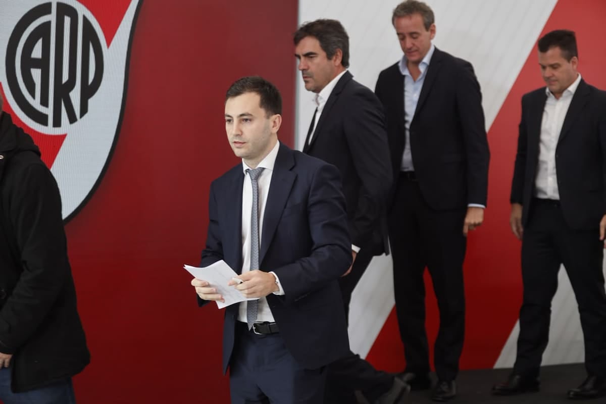 Almada, la bomba del mercado: River movió millones y se armó para pelear todo