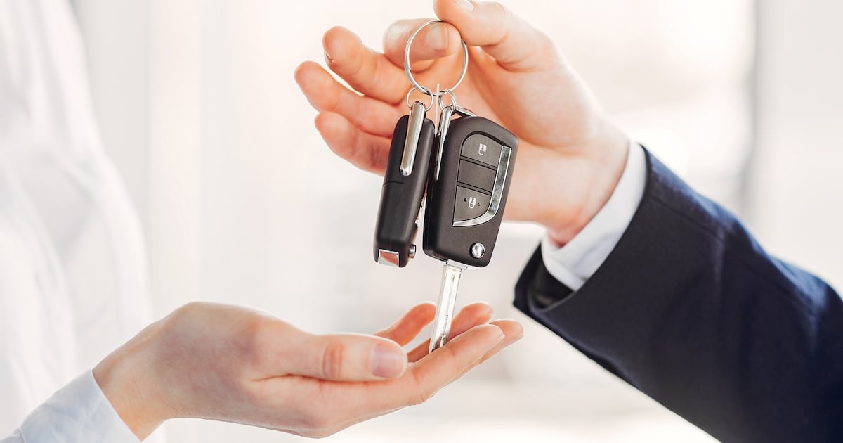 El crédito prendario sostiene a la mitad de los autos nuevos y se repliega en el mercado de usados
