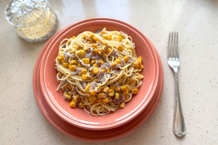 Espaguetis con choclo dorado: treinta minutos, una olla y una sartén para resolver la comida familiar