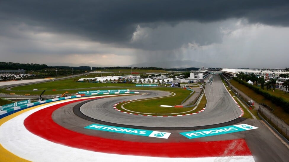 Russell se dio el gusto en Bakú, Colapinto se quedó con las manos vacías y la Fórmula 1 ya prepara las valijas para Sepang