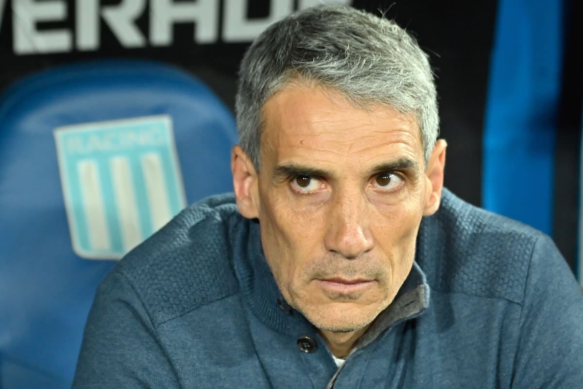 Vojvoda se va por la puerta de atrás y Racing le entrega el buzo a un pibe de la casa: Sebastián Romero