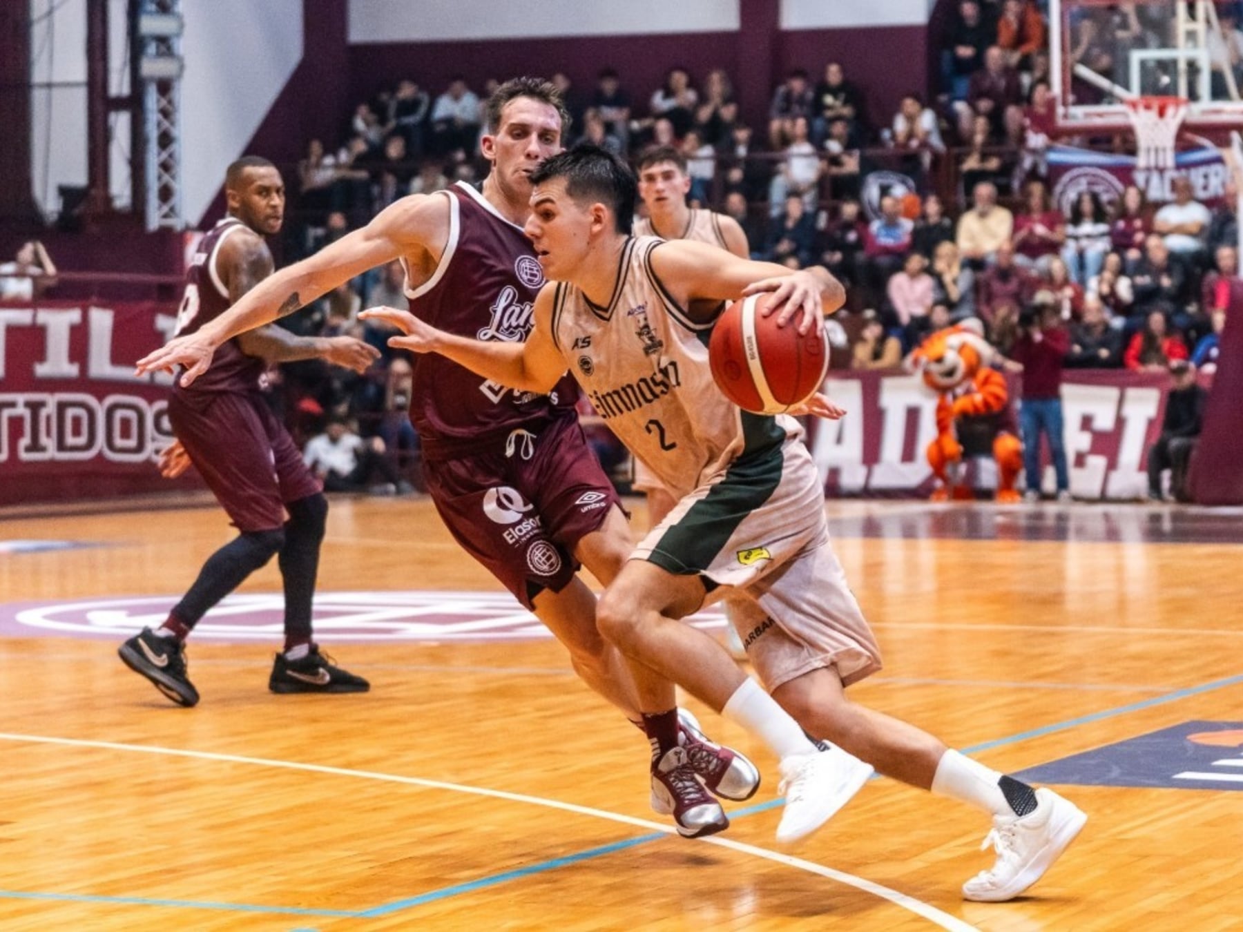 El campeón arrancó con todo: Gimnasia pasó por encima de Lanús y ya piensa en Peñarol