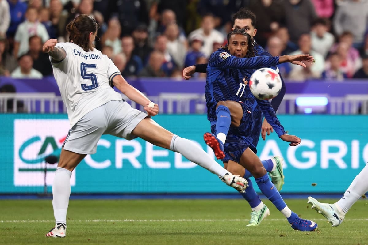 París lo dejó en uno: Francia e Italia empataron 1-1 con Donnarumma como muro y un final con un hombre menos