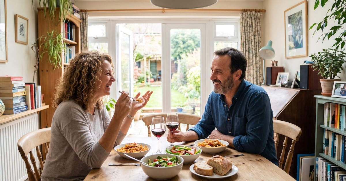 Comer con la pareja y la glucosa: lo que dice el estudio y lo que no conviene exagerar