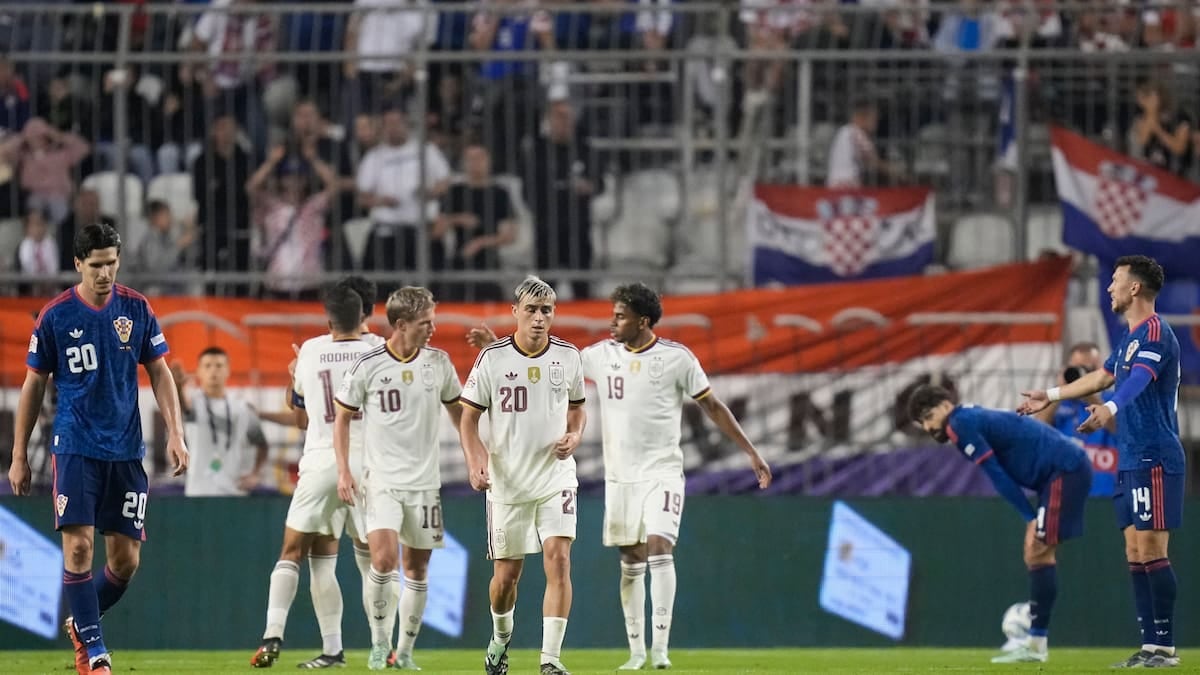 A Merino lo dejaron solo y la rompió: España se sacó de encima a Croacia con el sello del descuento