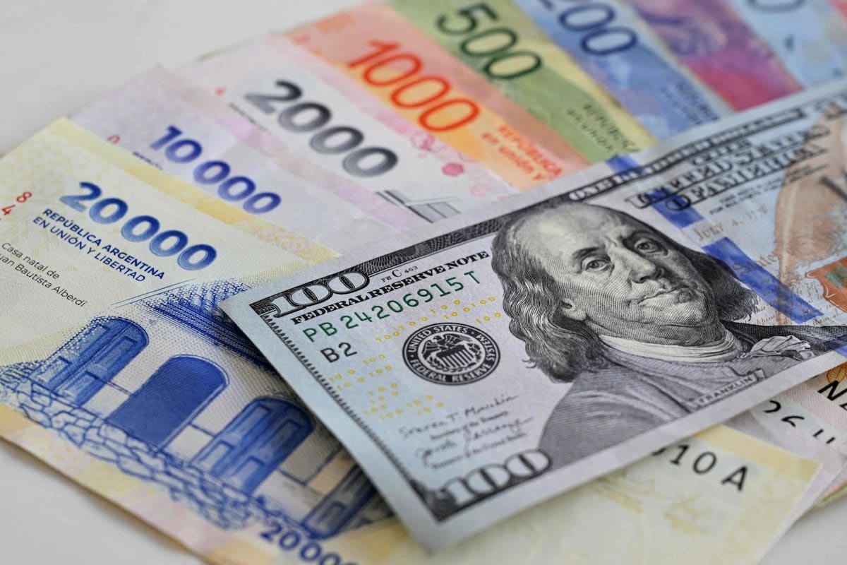 Ropa y restaurantes mantienen a la Argentina en el podio de los precios más altos de América Latina