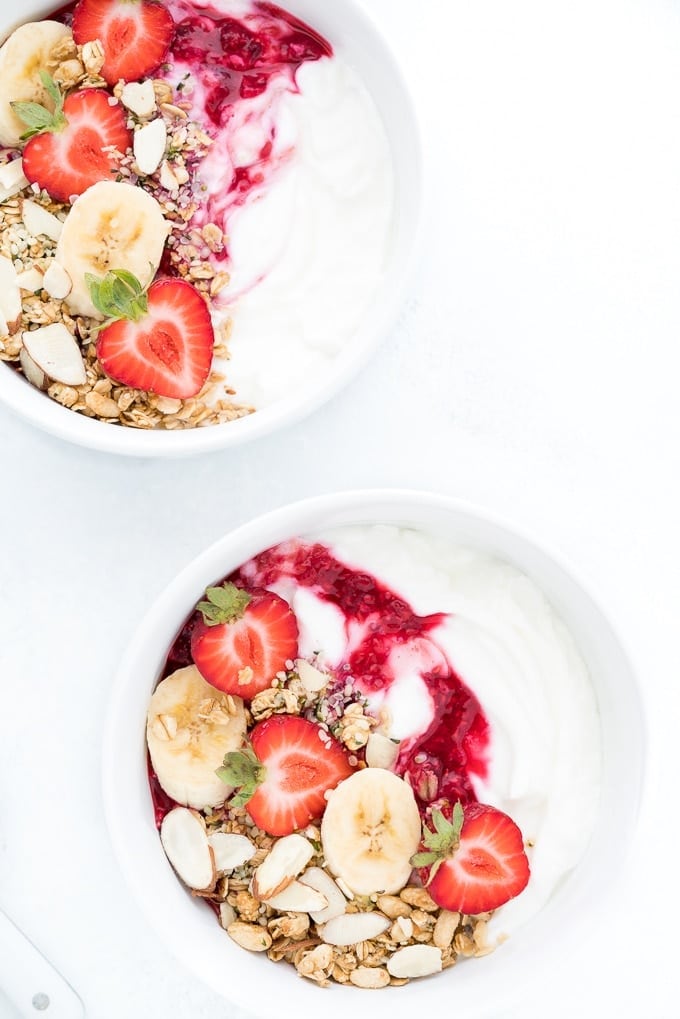 Yogur griego y hígado graso: por qué un solo alimento no alcanza