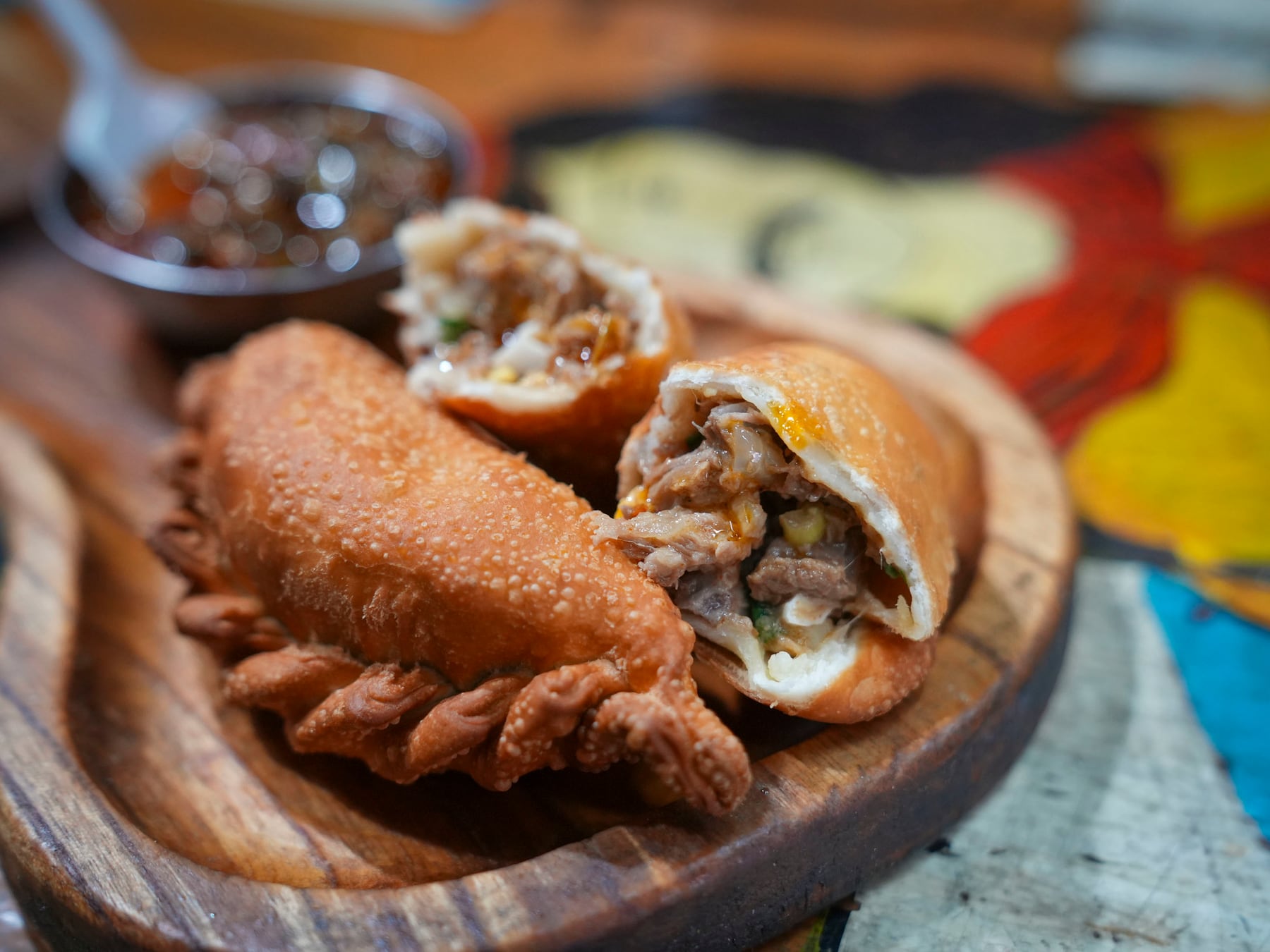 Empanadas del norte que resisten en Buenos Aires: cuatro locales donde la receta no se negocia