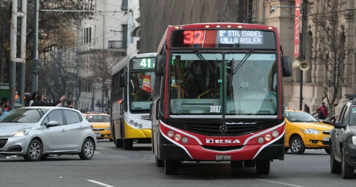 Colectivos: el boleto mínimo ya cuesta hasta cuatro veces más según el distrito y la demanda en el AMBA cae más de 10% interanual