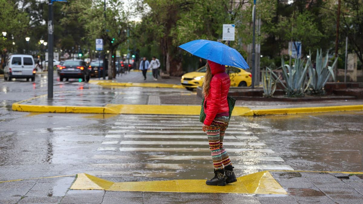 Seis departamentos de Neuquén bajo alerta naranja por tormentas con granizo y acumulados de hasta 50 milímetros