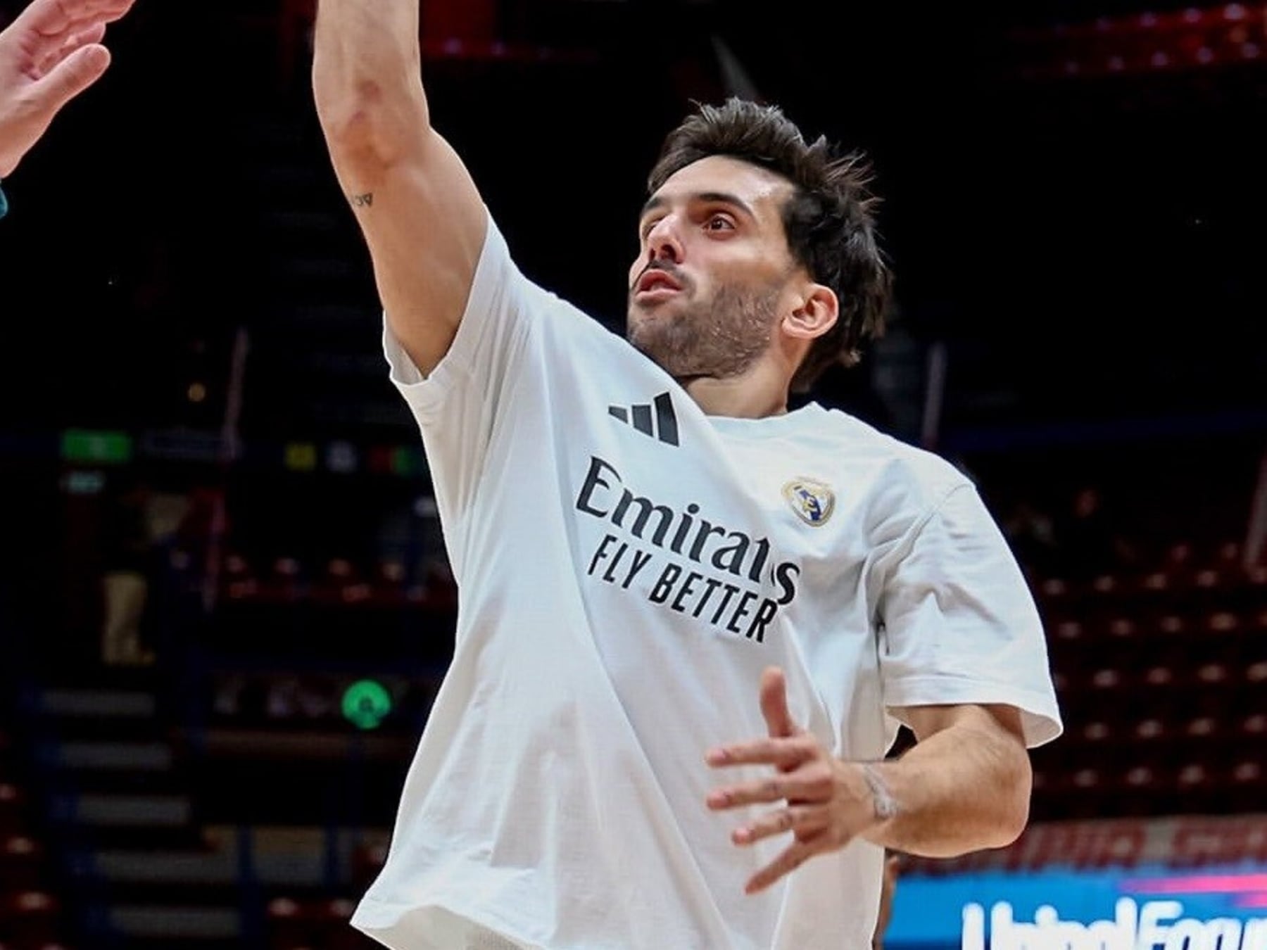 Duelo de argentinos en Europa: Campazzo ganó, Bolmaro brilló