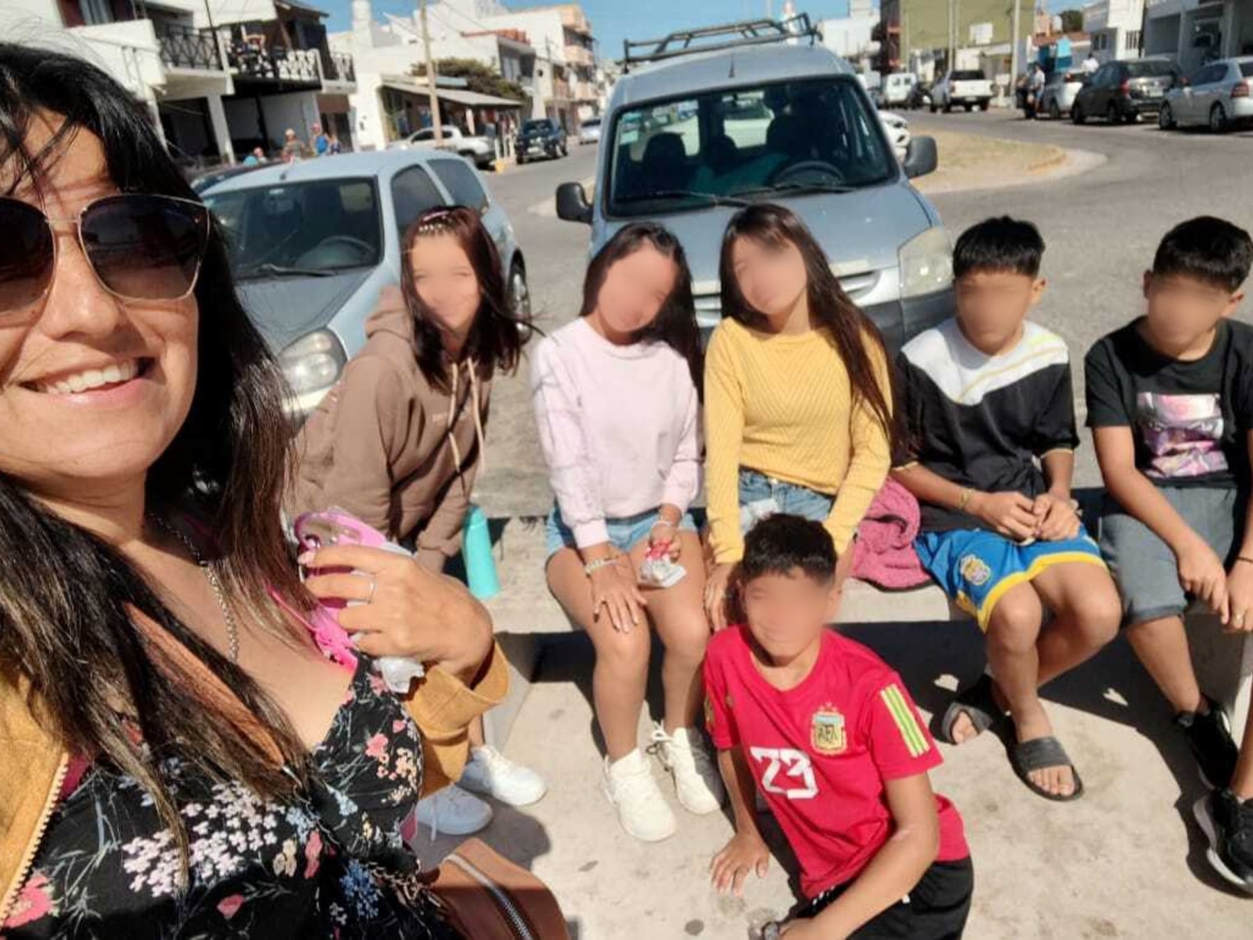 De dos a nueve en casa: la historia de María Laura, que adoptó a seis hermanos y se encontró esperando al séptimo