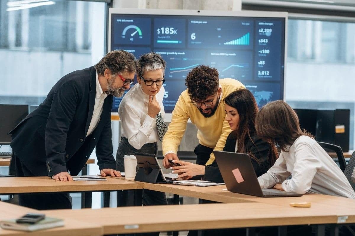 Doce de cada cien empleados peruanos harían clic en un enlace sospechoso por 30.000 dólares: ¿cuánto vale la seguridad de tu empresa?