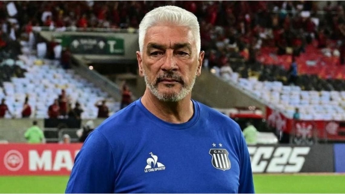 Talleres se quedó sin respuestas en La Bombonera y mira a todos desde abajo