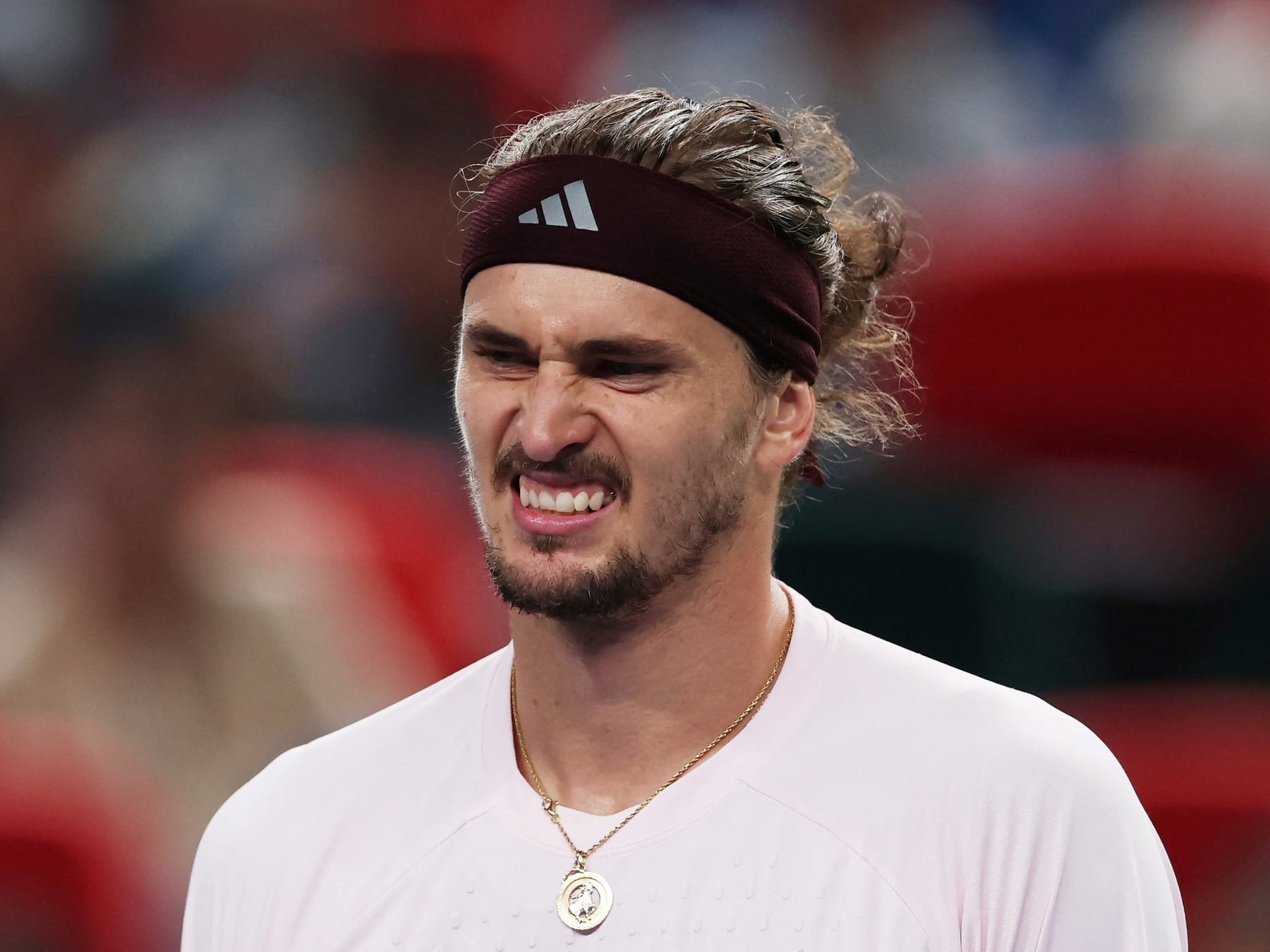 Zverev se quedó sin pilas en el momento menos pensado y Shanghái tendrá fiesta española