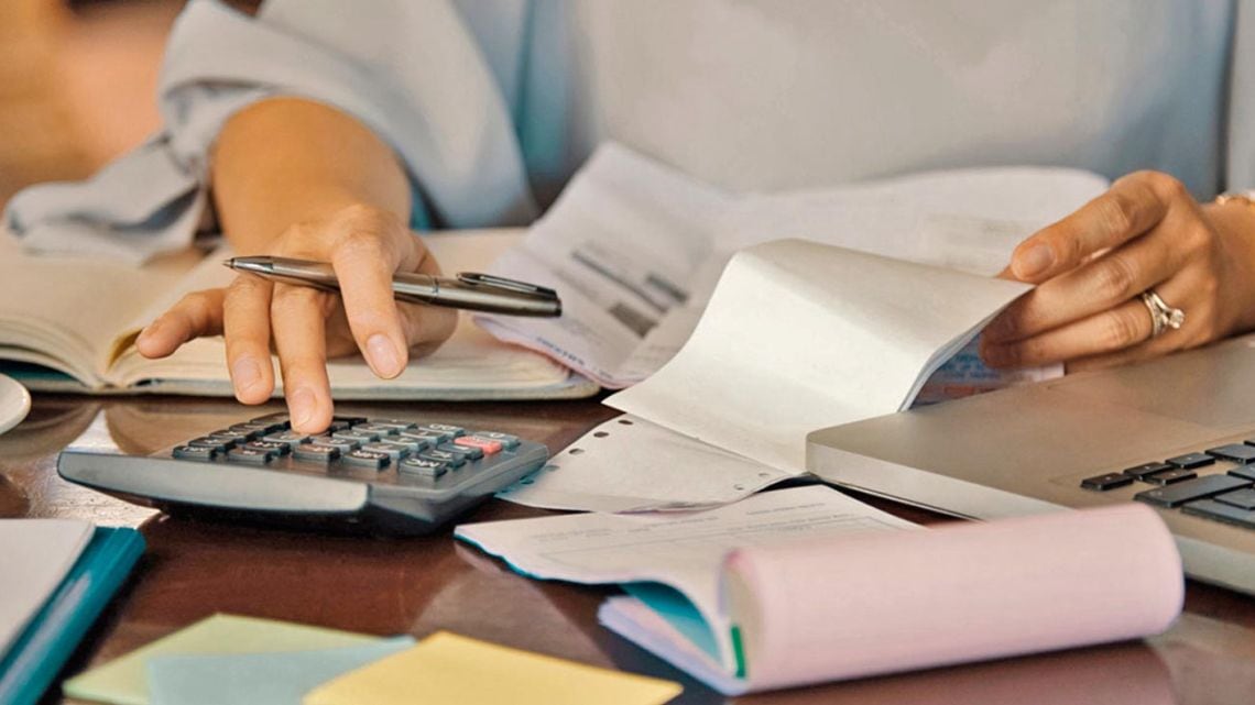 La mora de las familias trepó al 12,81% en agosto y se acerca a duplicar la cifra de un año atrás