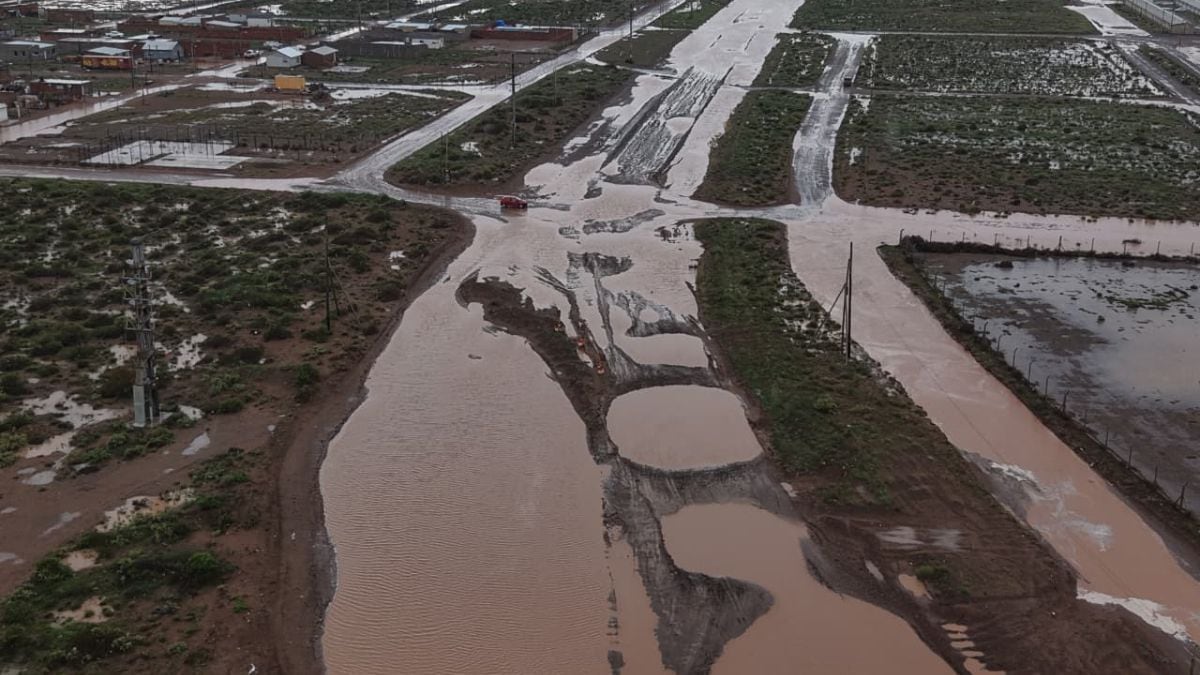 Añelo activó un refugio y.evacuó a dos familias tras la tormenta
